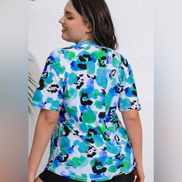Women's Blue and Green Abstract Print Top - Picture 5 of 8